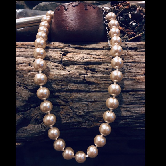 Plunder Jewelry - Big FAT Juicy Plunder Jumbo Pearl Necklace ❤️